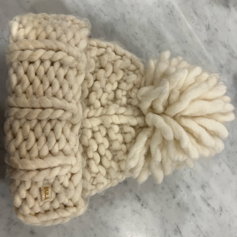 Cozy Cream Knit Beanie with Pom-Pom
